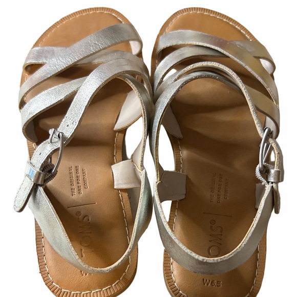 TOMS Sicily Strap Up Silver Nubuck Leather Sandals | NWOT | Sz 6.5 - Picture 5 of 7